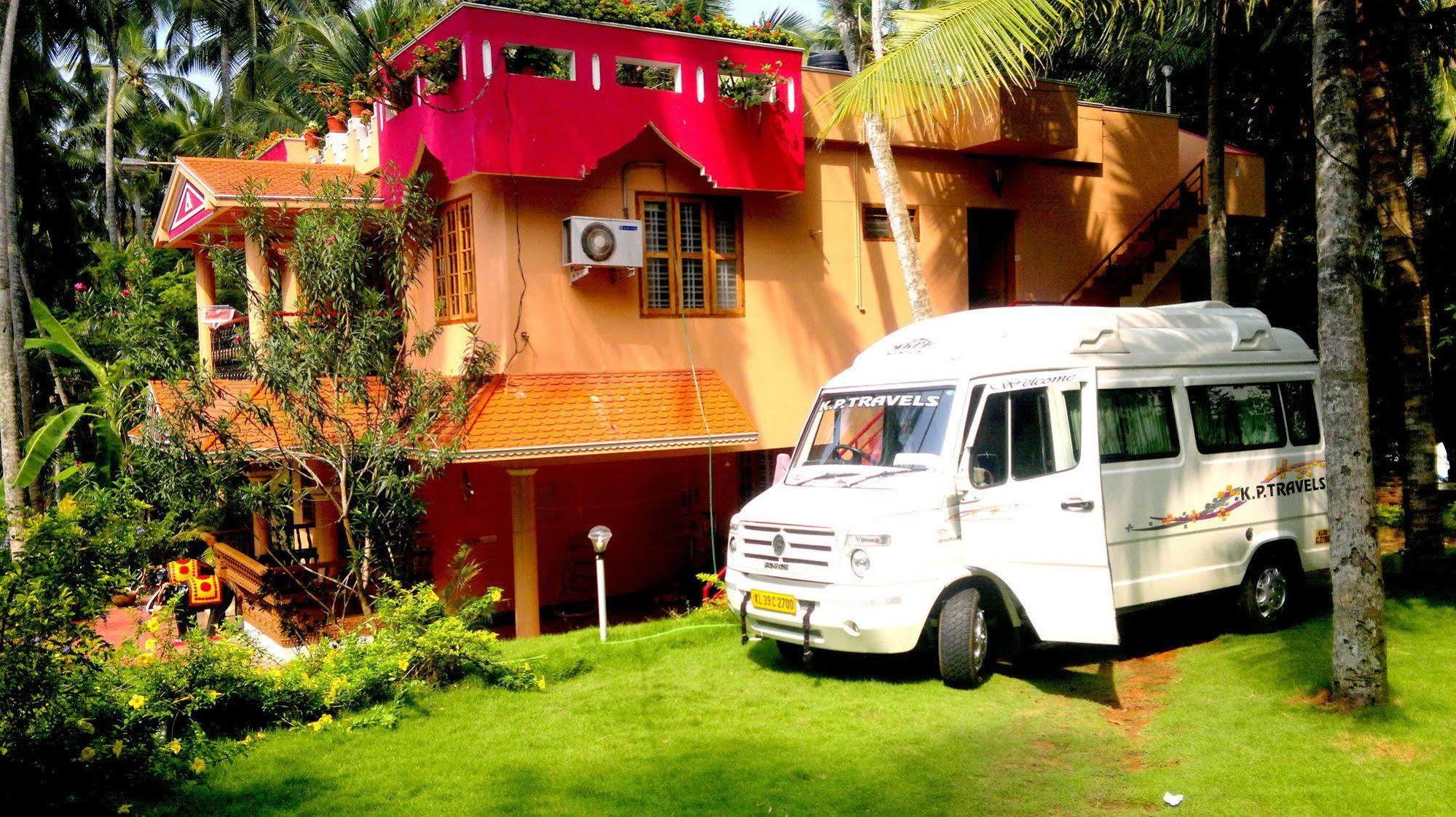 Ganesh House Homestay 可瓦兰 外观 照片